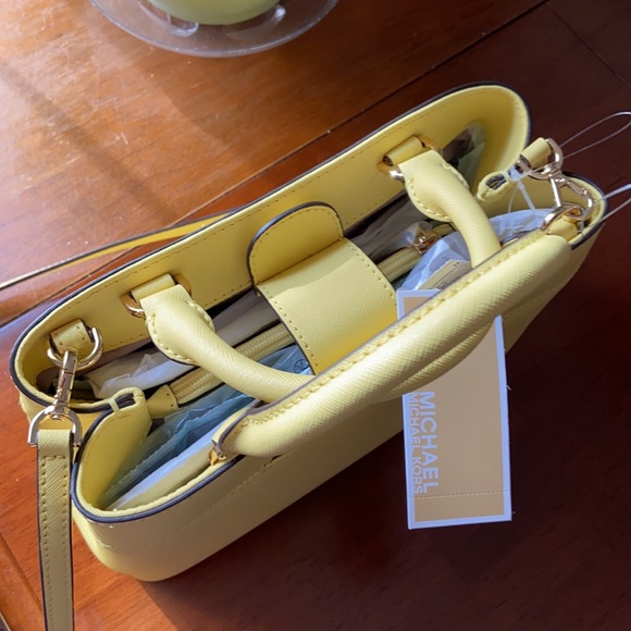 Michael Kors Hailee Small Satchel - Picture 11 of 14